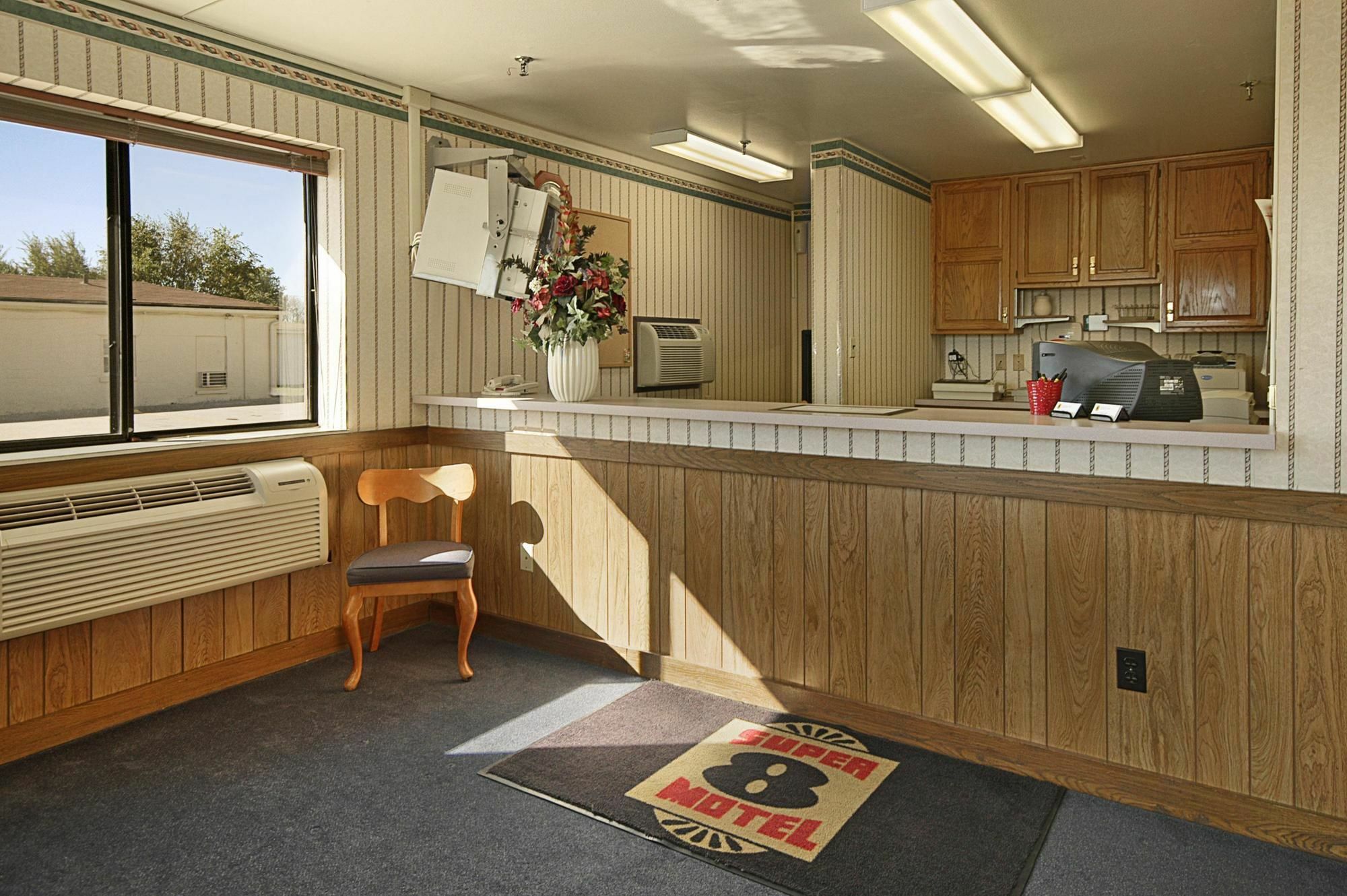 Super 8 By Wyndham Macon Motel Interior photo
